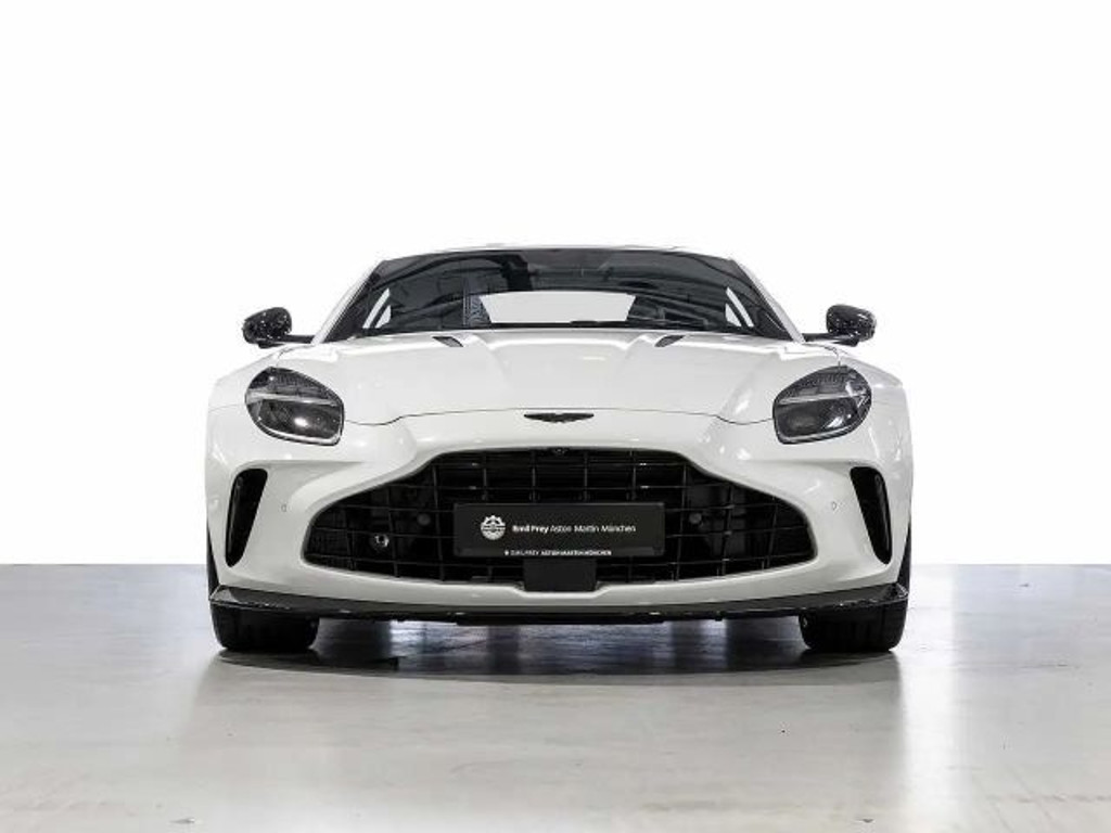 Aston Martin V8