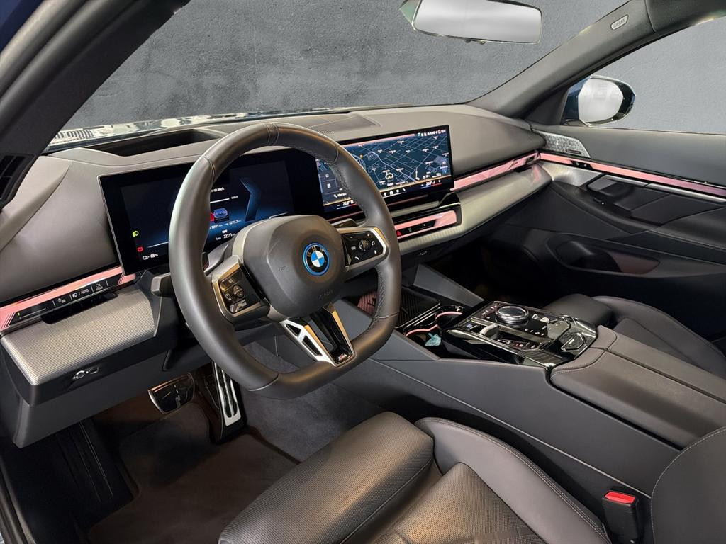 BMW i5