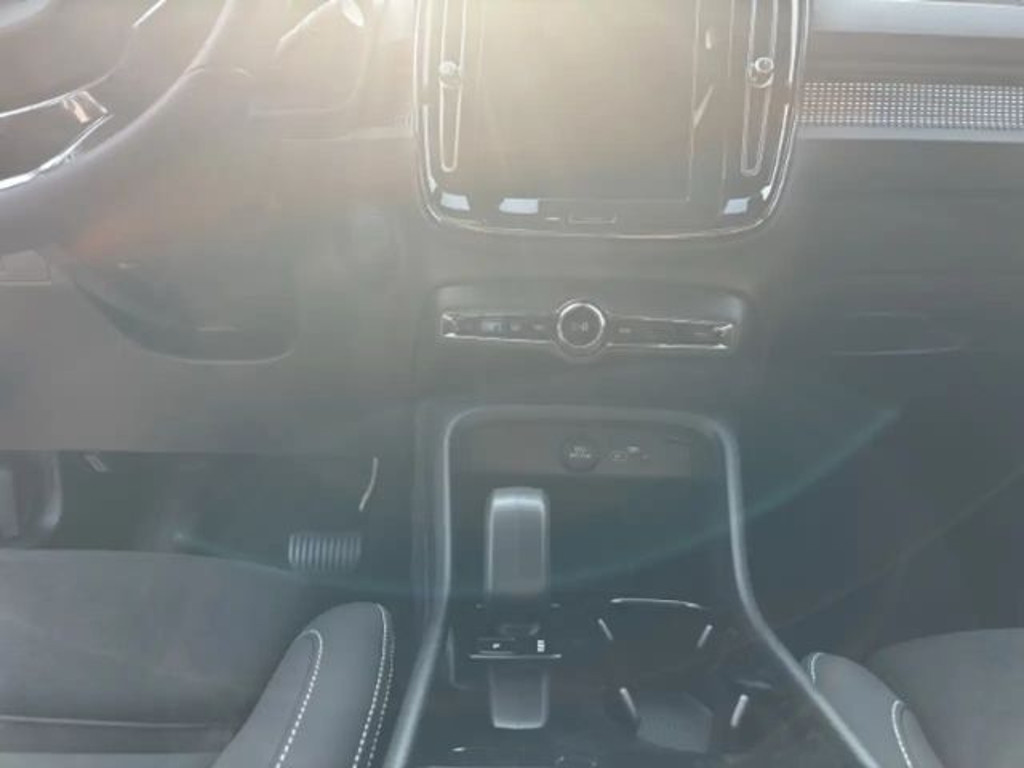 Volvo EX40