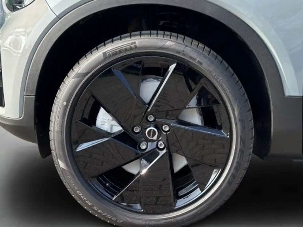 Volvo EX40