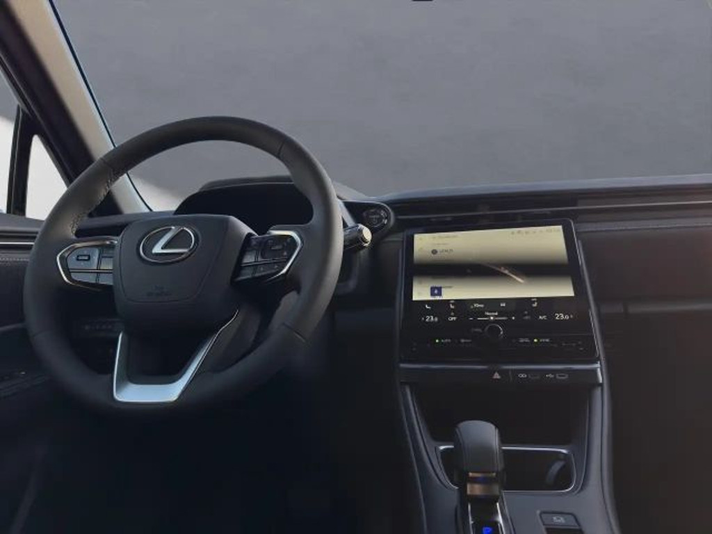Lexus LBX