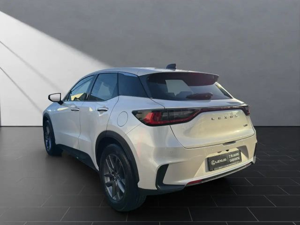 Lexus LBX
