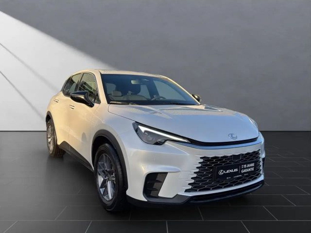 Lexus LBX