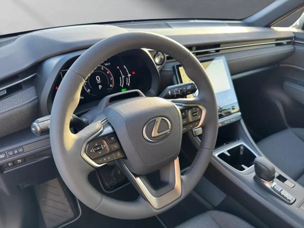 Lexus LBX