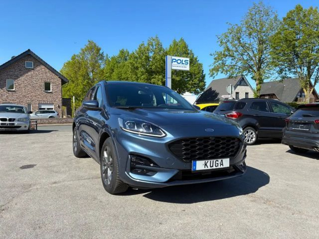 Ford Kuga 2023 Benzine