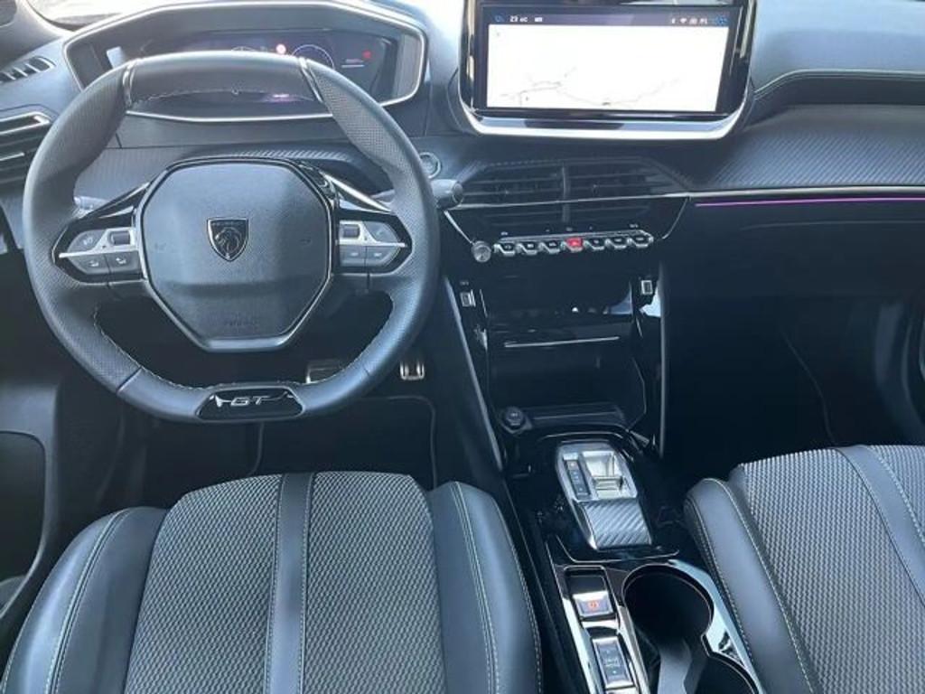 Peugeot e-2008