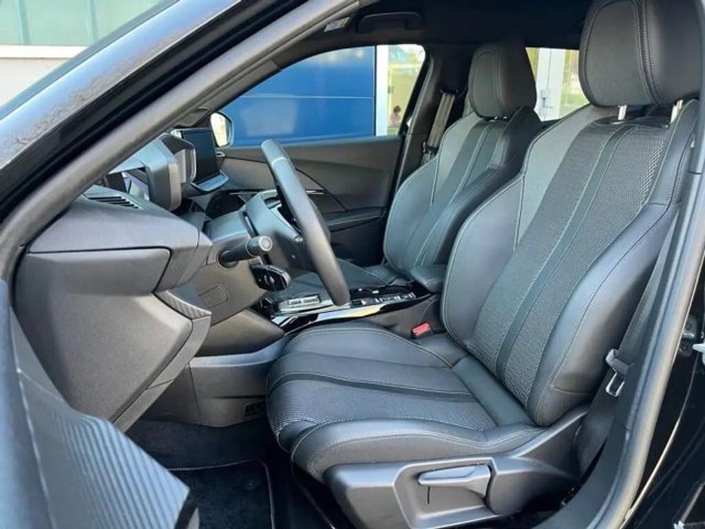 Peugeot e-2008