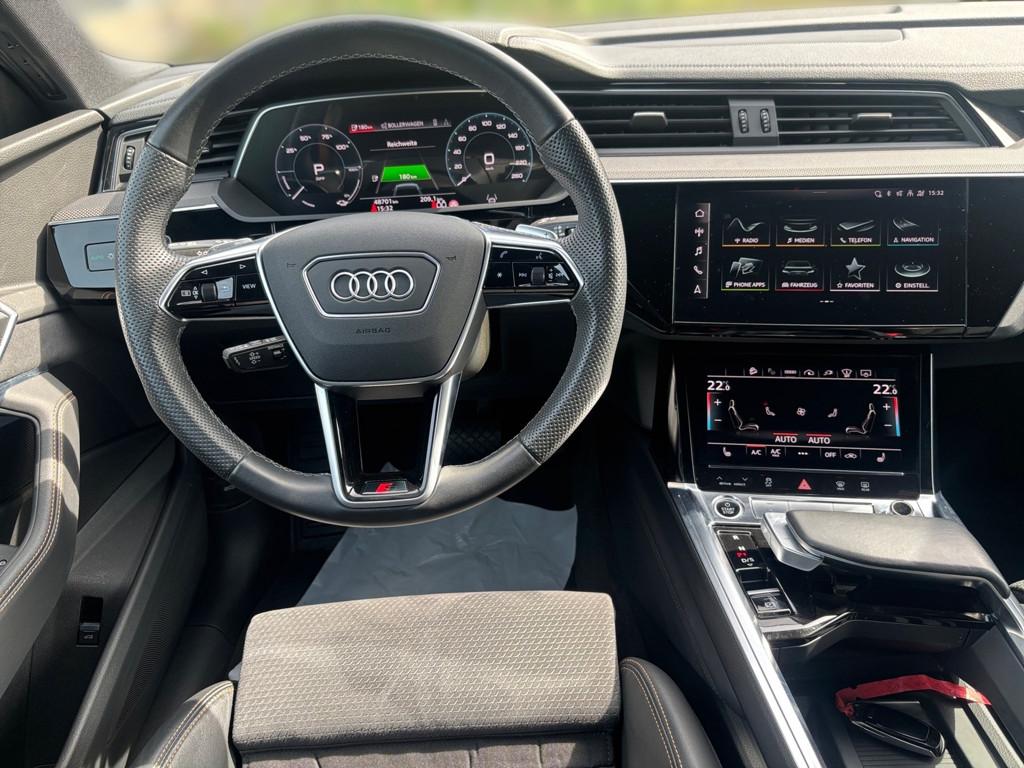 Audi e-tron