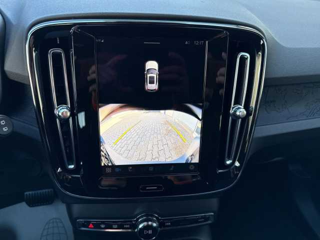 Volvo EX40