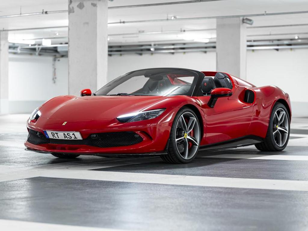 Ferrari 296 GTS 2023 Hybride Benzine