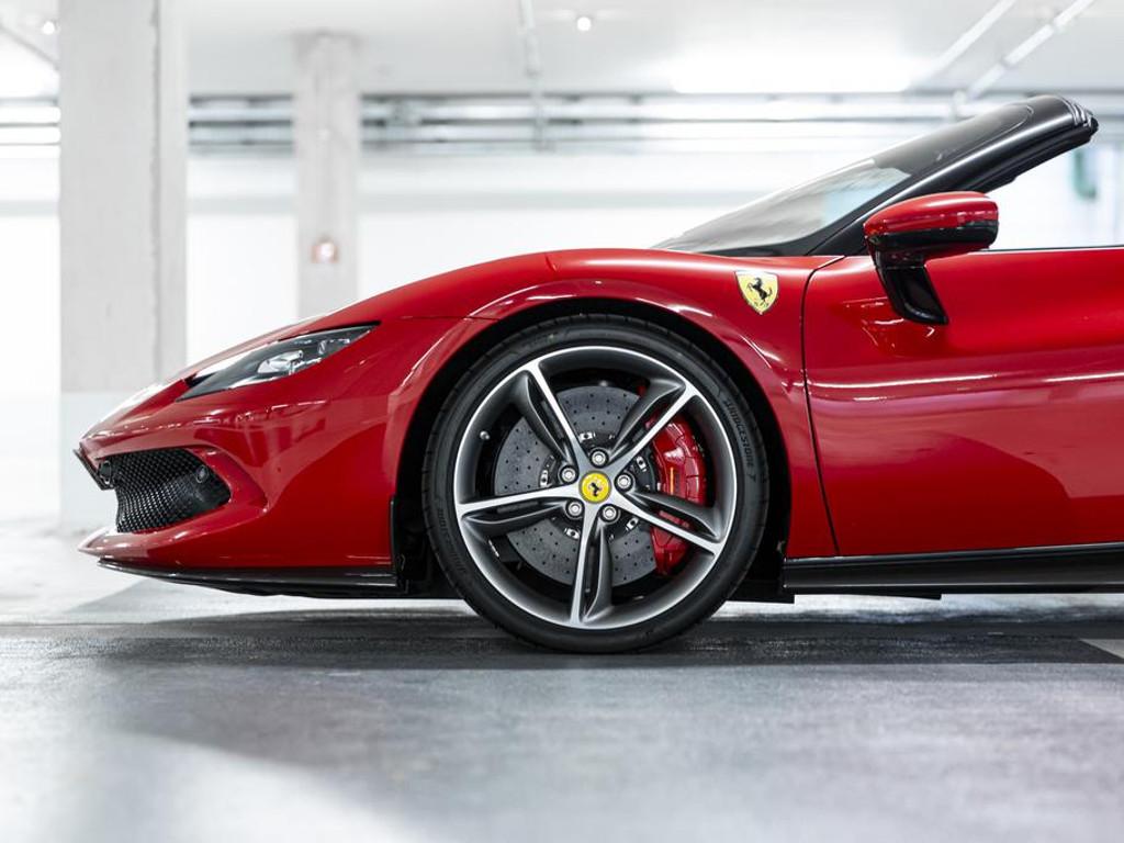 Ferrari 296 GTS