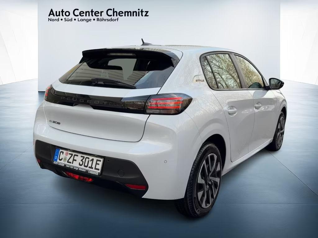 Peugeot e-208