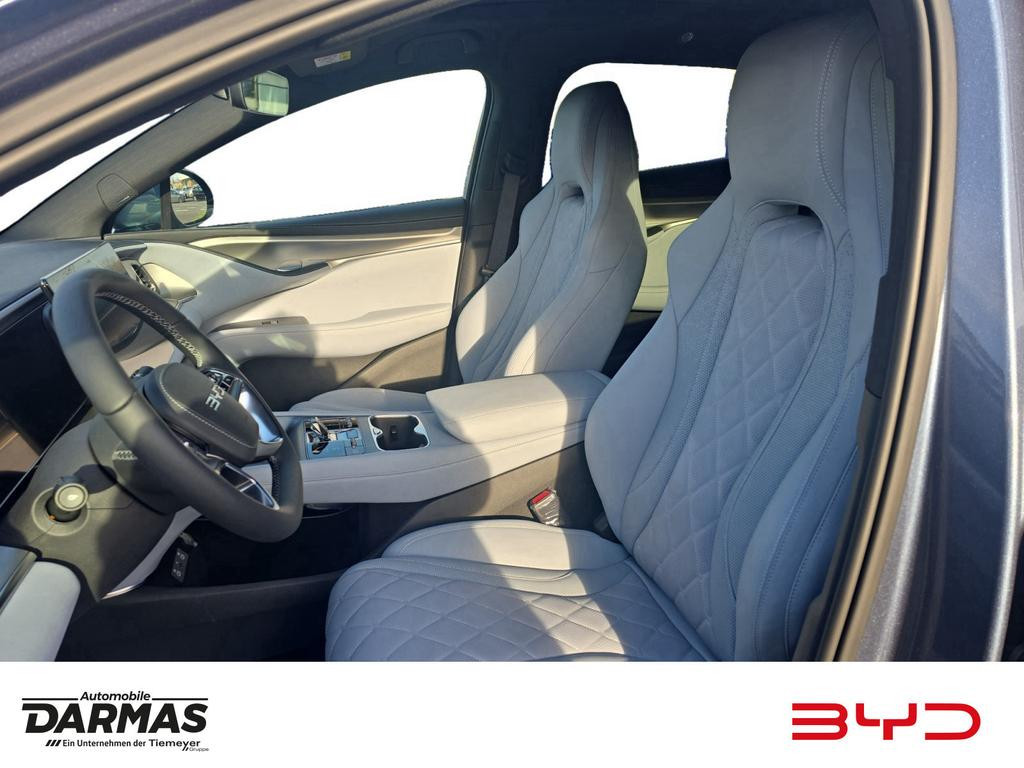 BYD Sealion 7