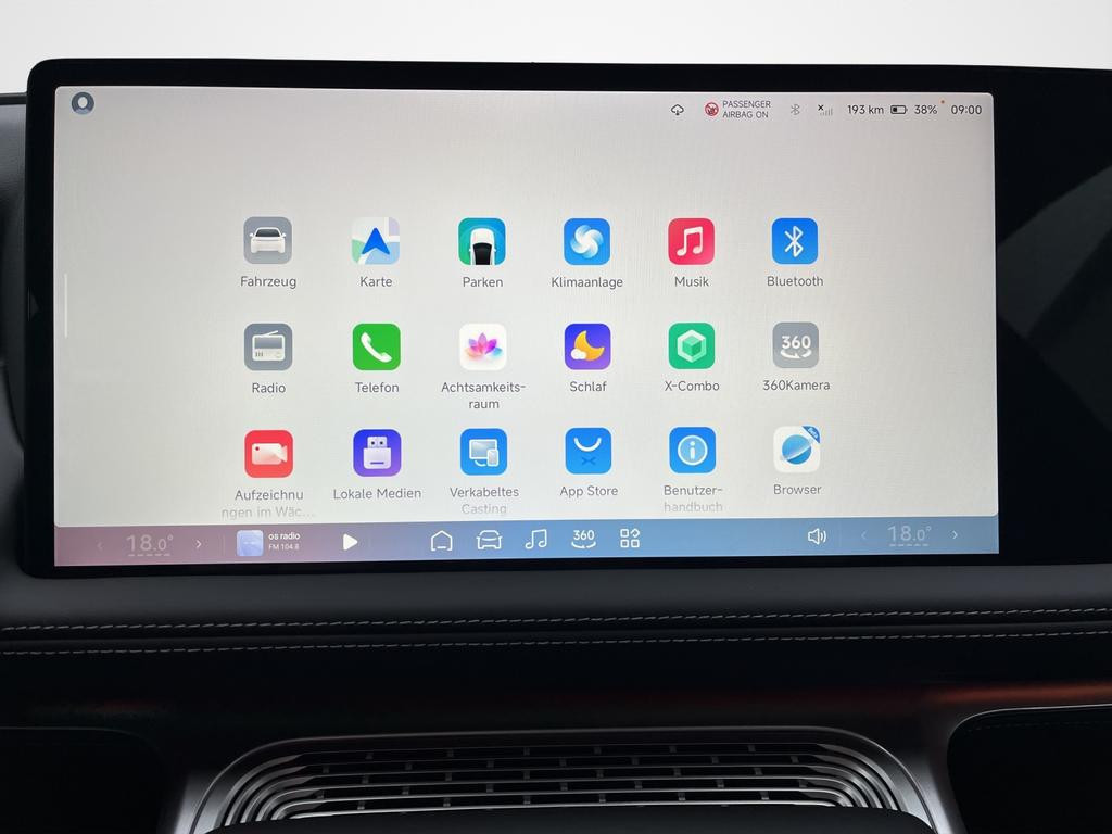 Xpeng G9