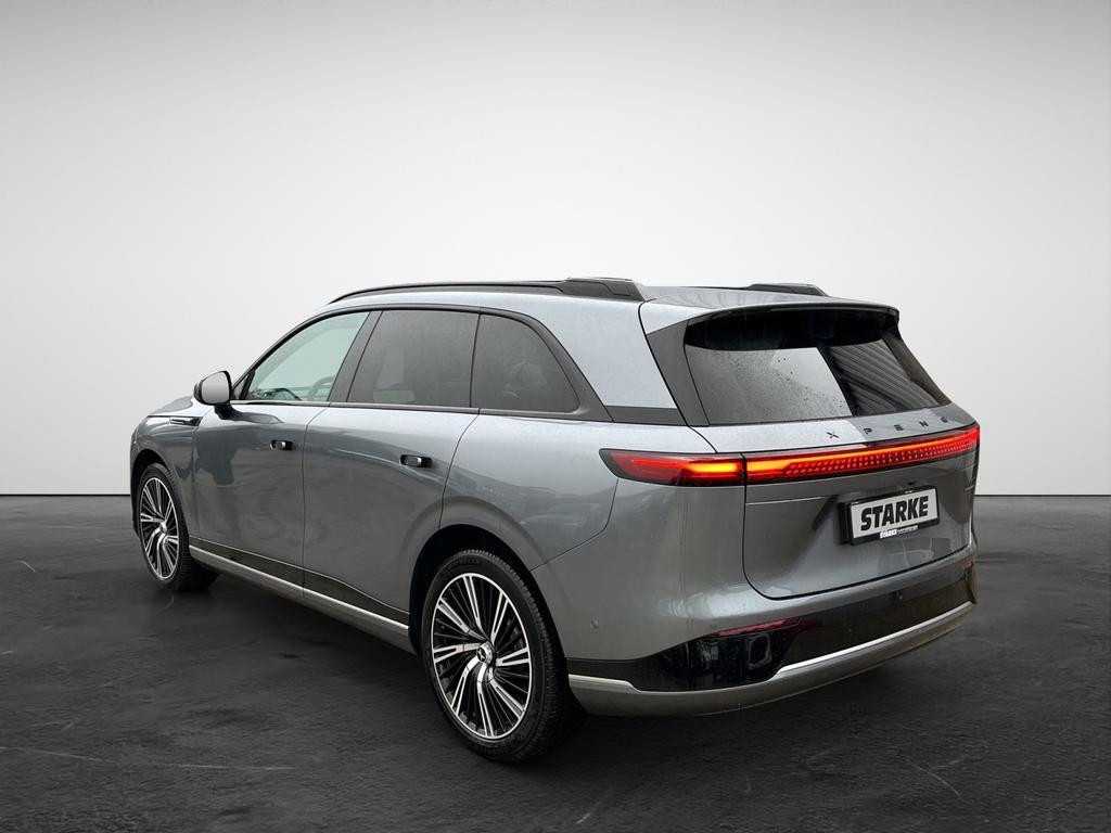 Xpeng G9