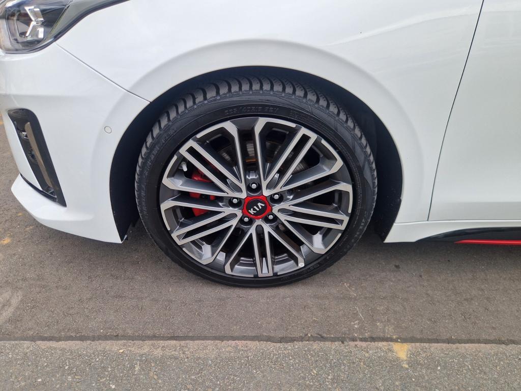 Kia ProCeed