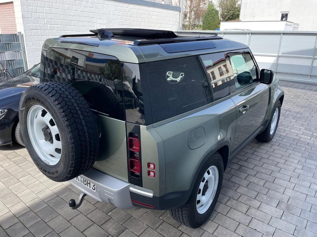 Land Rover Defender