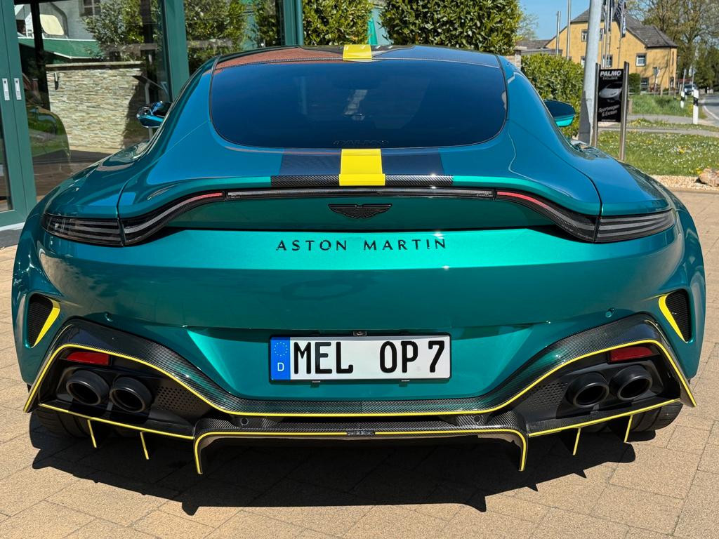 Aston Martin V8 Vantage