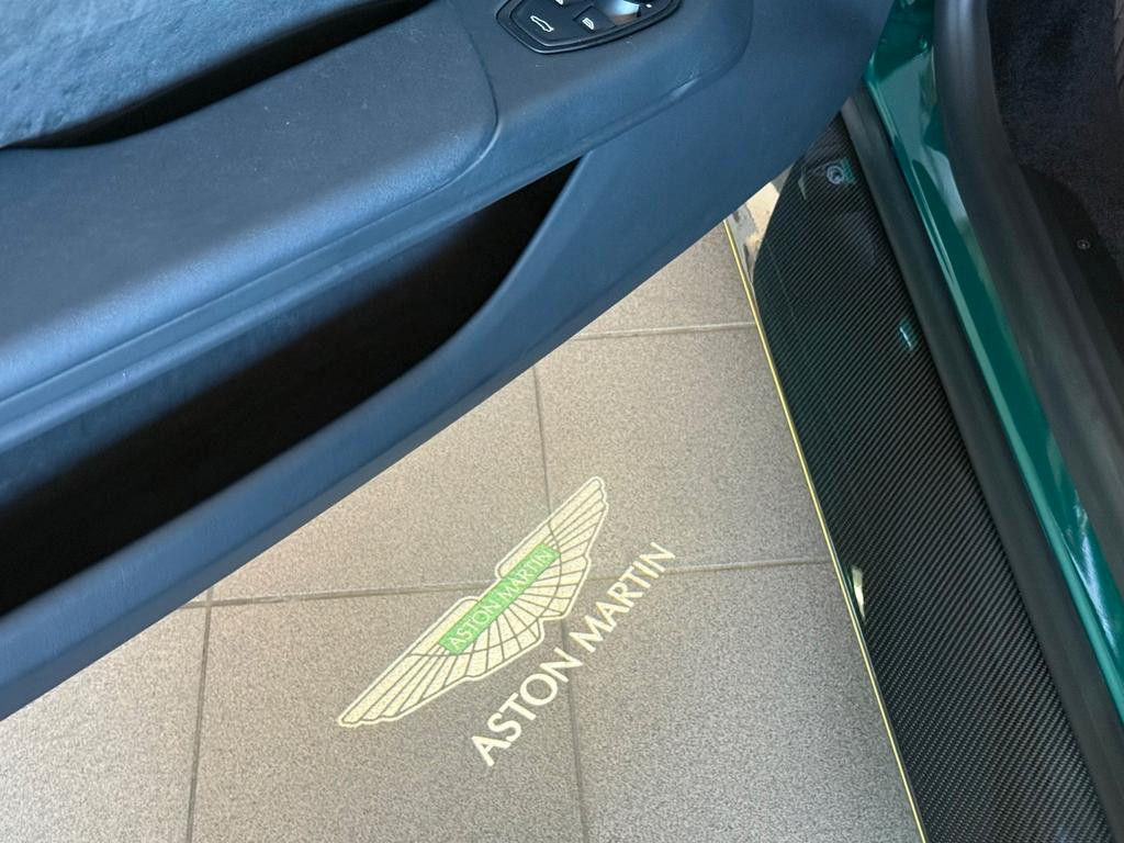 Aston Martin V8 Vantage