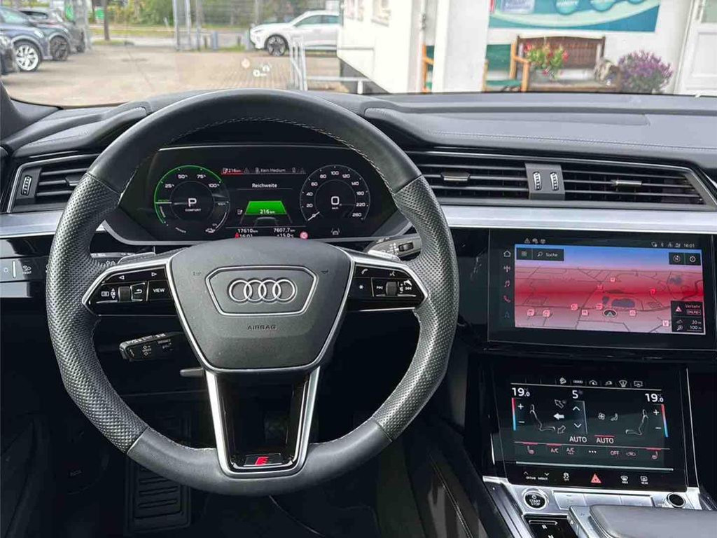 Audi e-tron