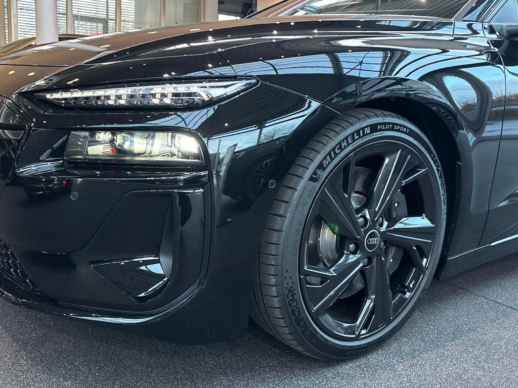 Audi S6 e-tron