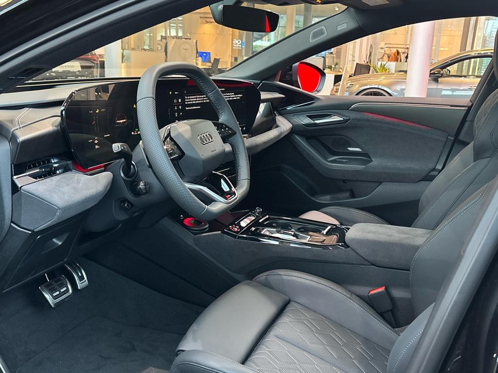 Audi S6 e-tron