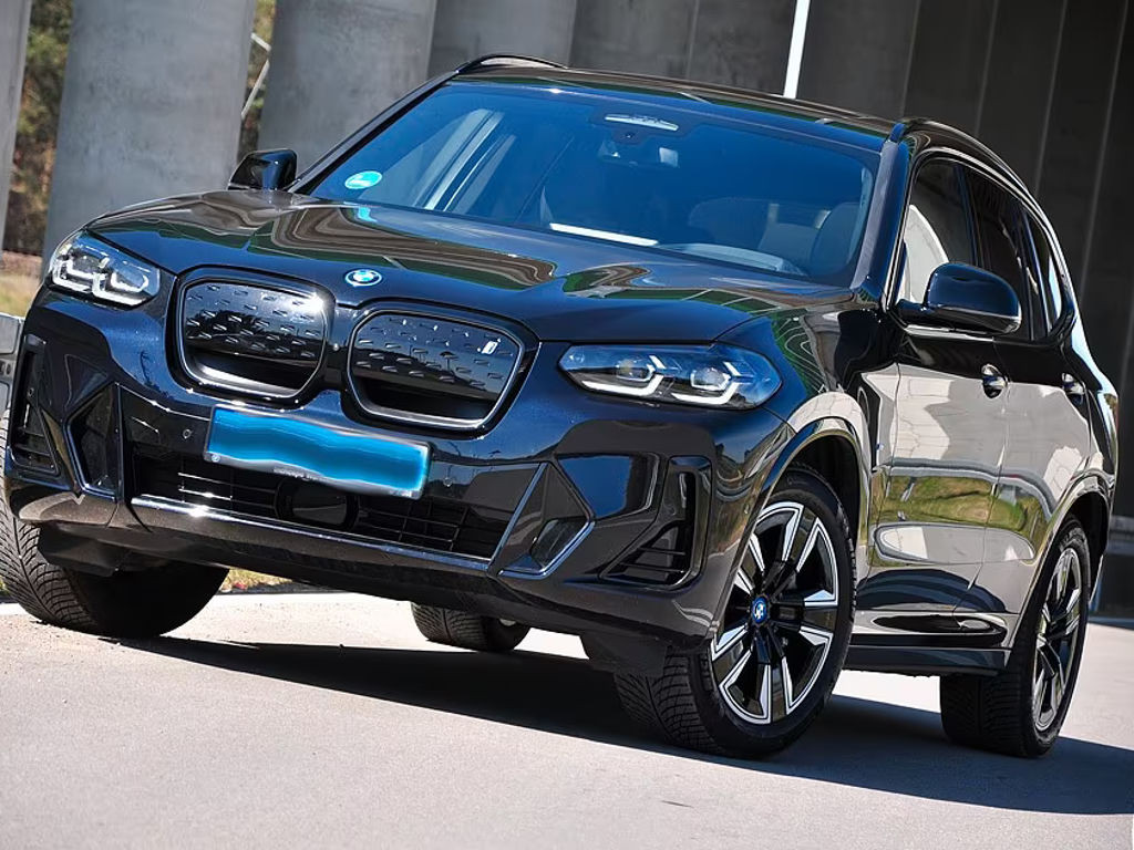 BMW iX3