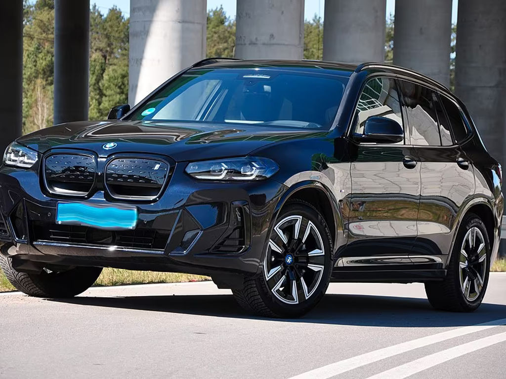 BMW iX3
