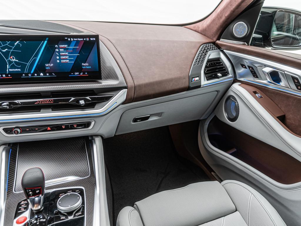 BMW XM