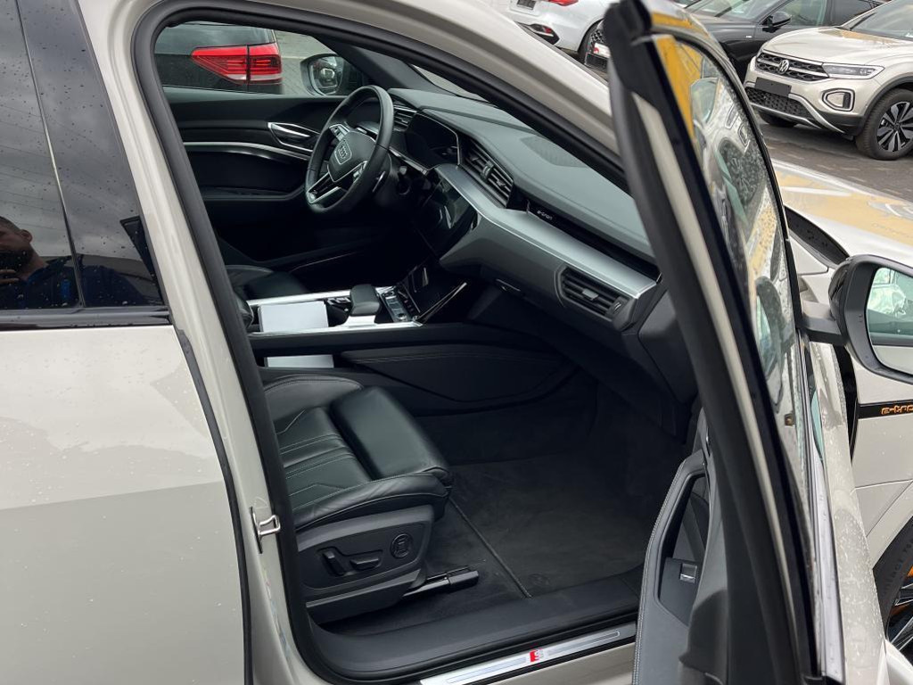 Audi e-tron