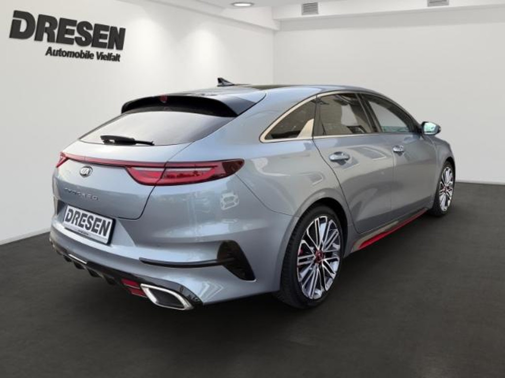 Kia ProCeed