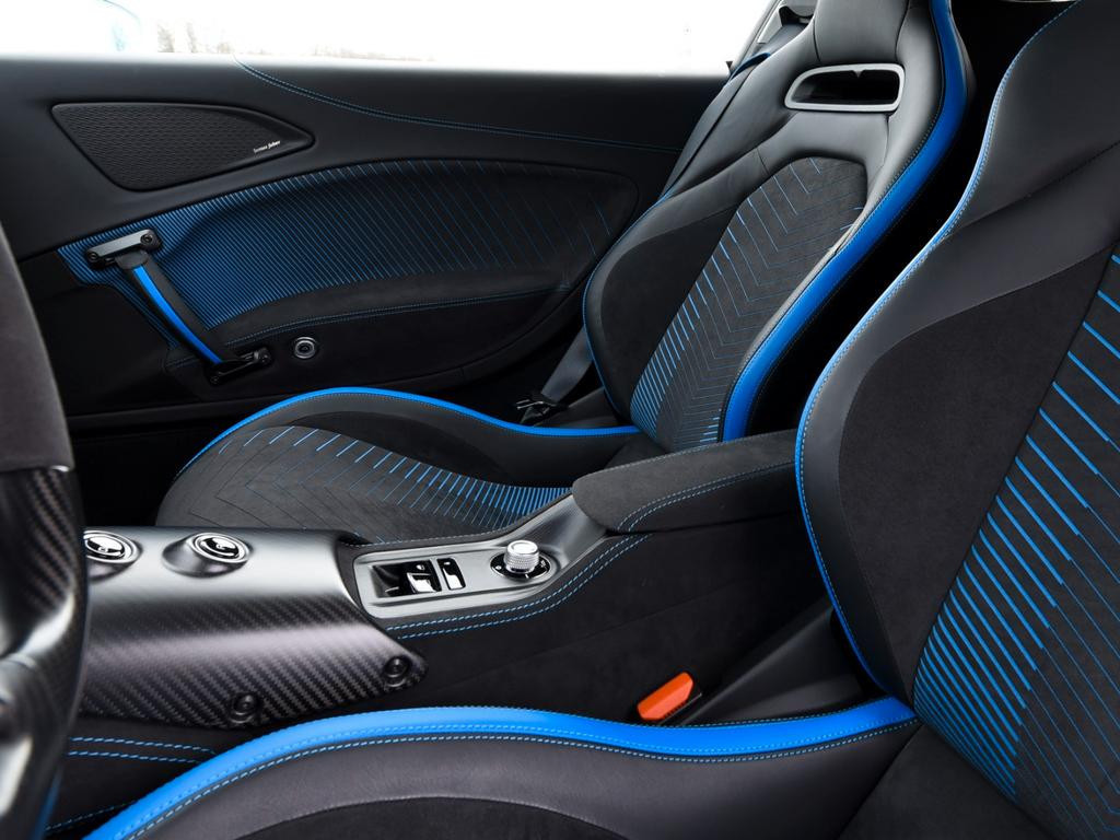 Maserati MC20