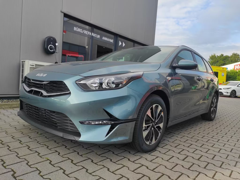 Kia Ceed 2024 Benzine
