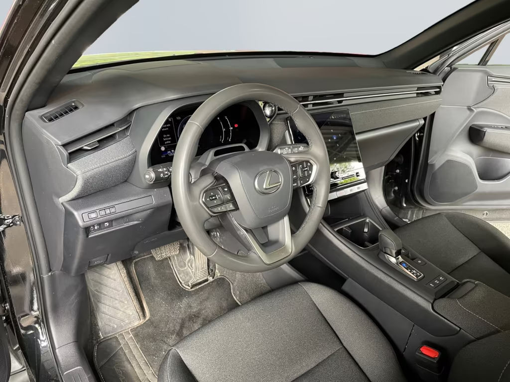 Lexus LBX