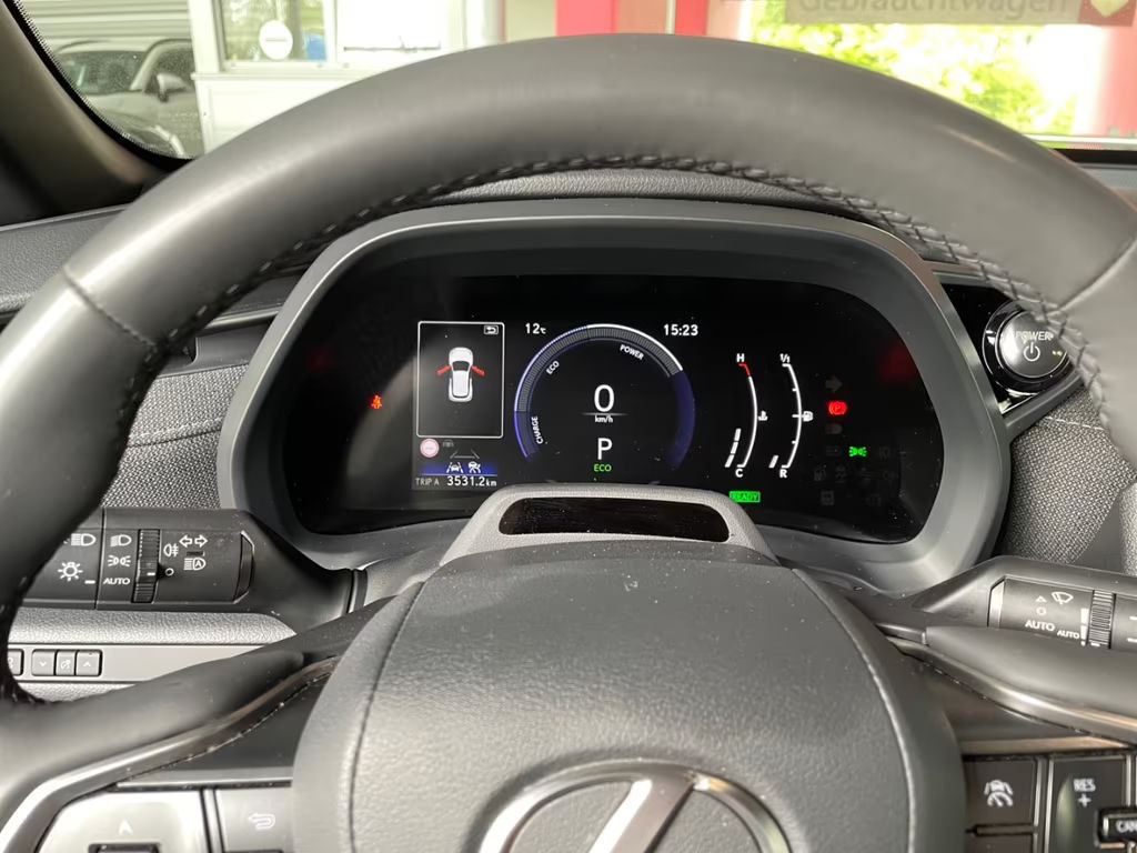 Lexus LBX