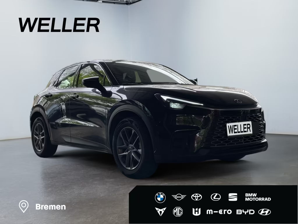 Lexus LBX