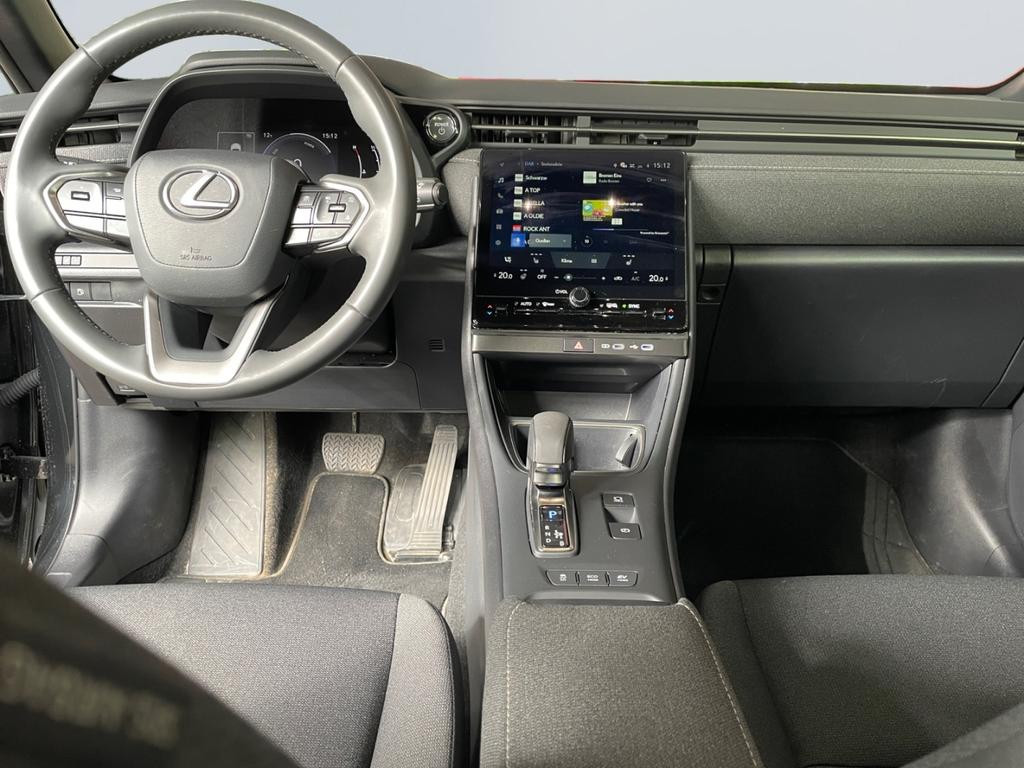 Lexus LBX