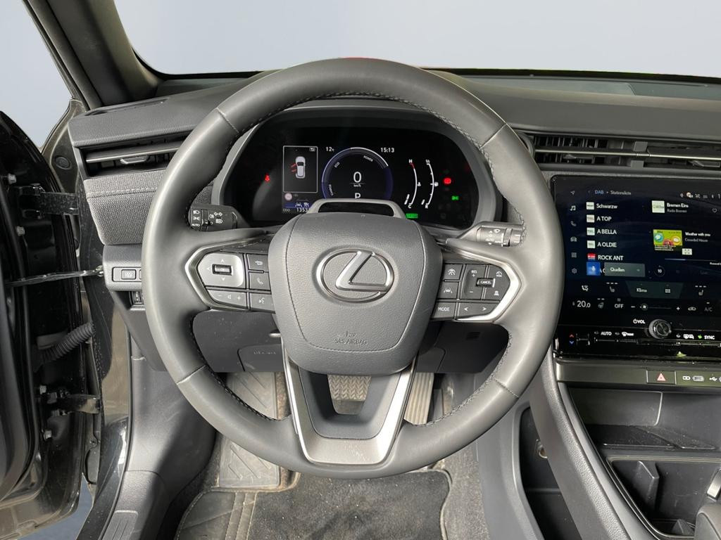 Lexus LBX