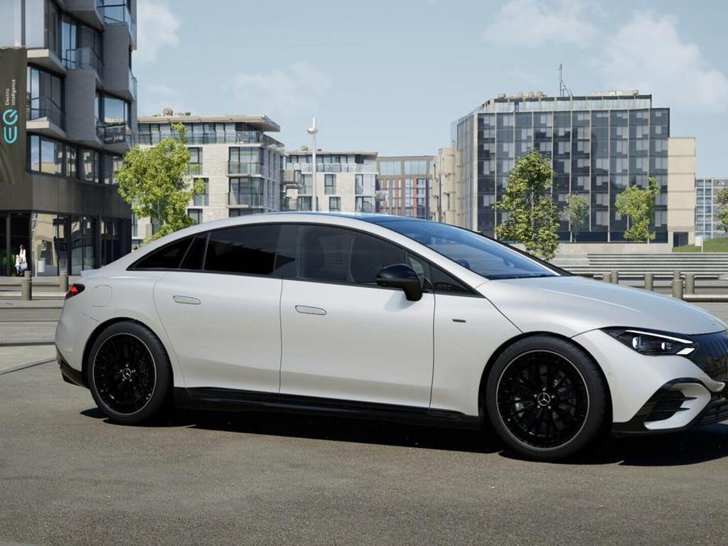 Mercedes-Benz EQE