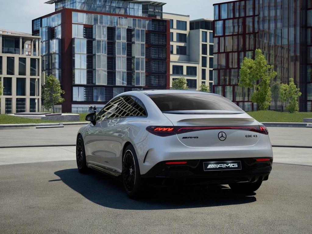 Mercedes-Benz EQE