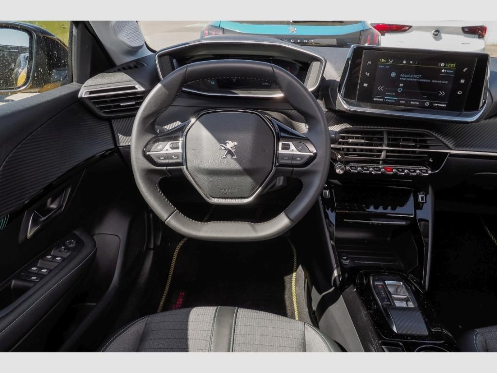 Peugeot e-208