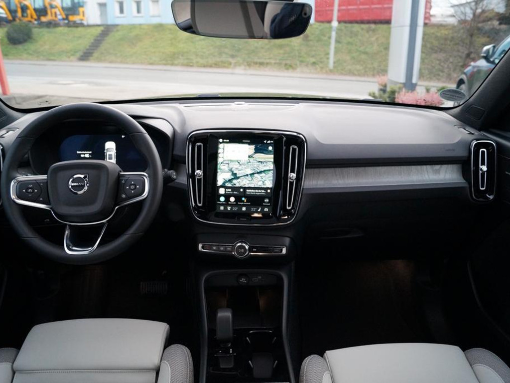 Volvo EX40