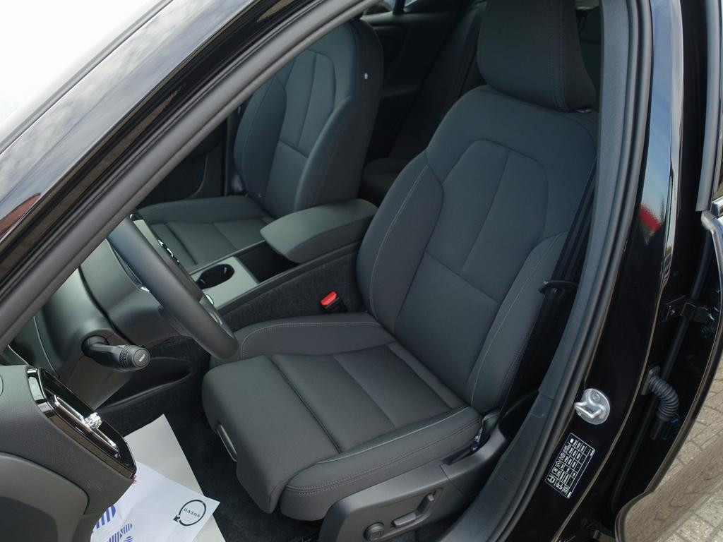 Volvo EX40