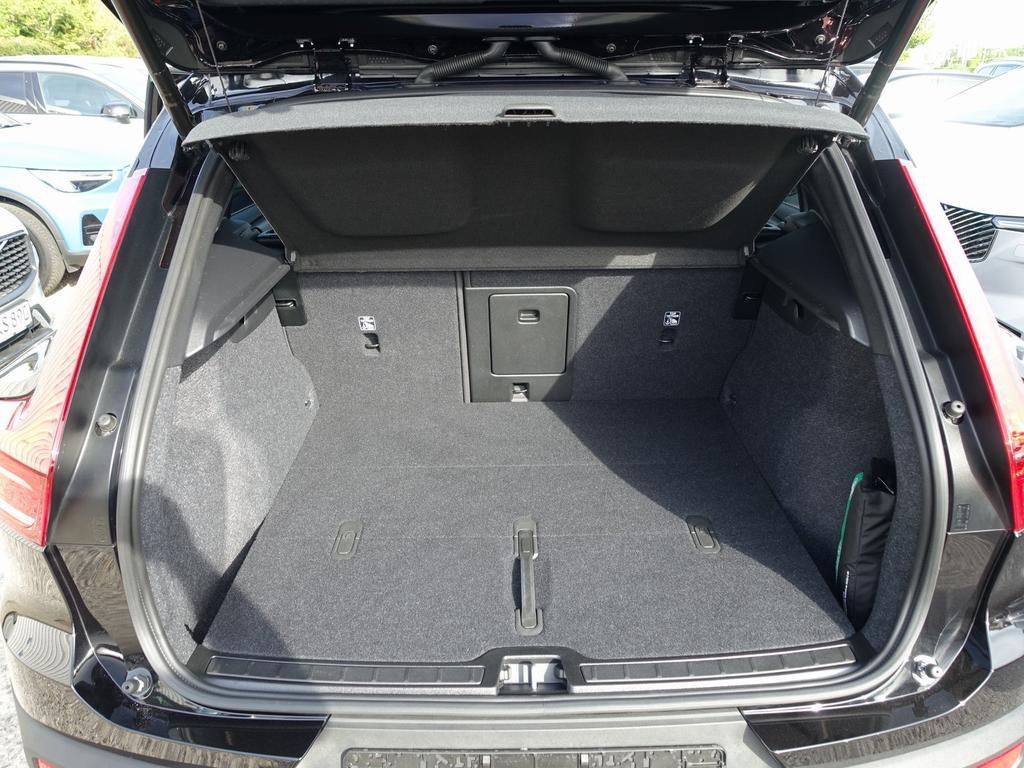 Volvo EX40