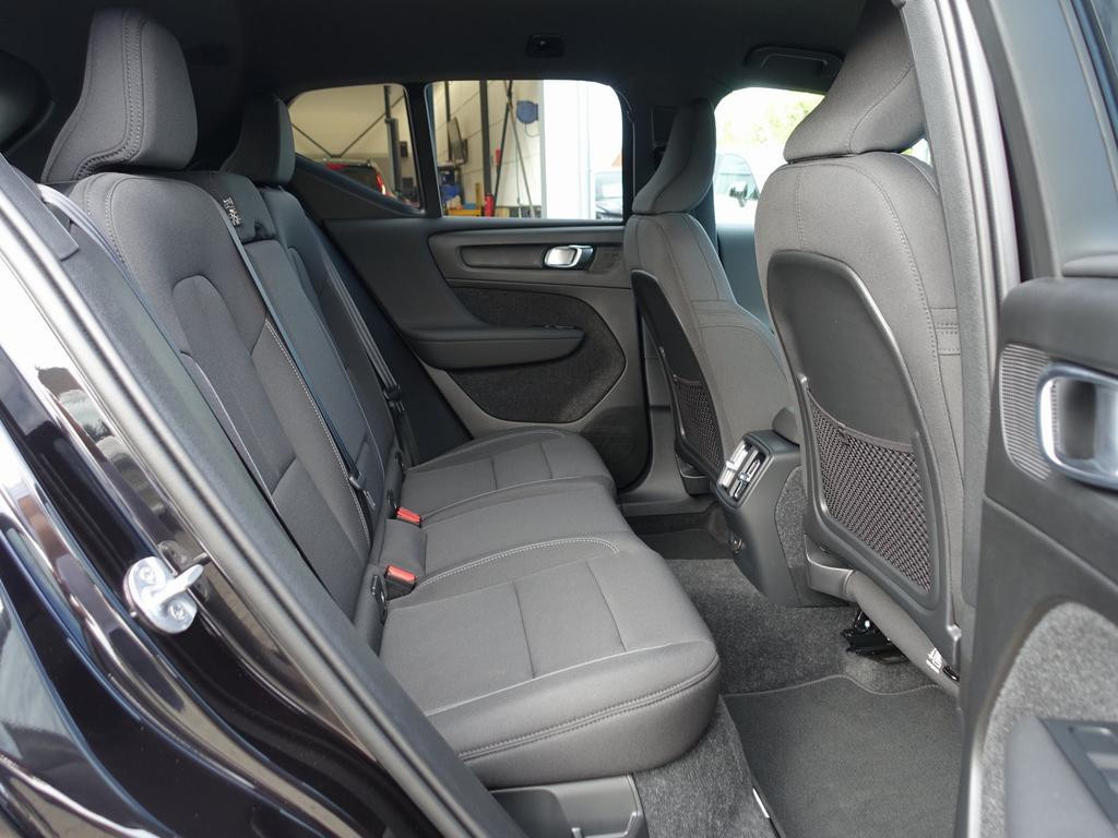 Volvo EX40
