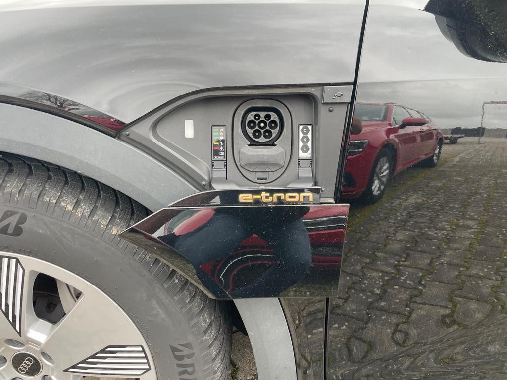 Audi e-tron