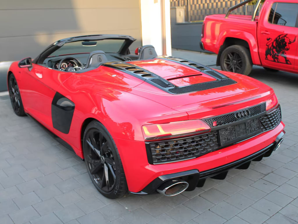 Audi R8