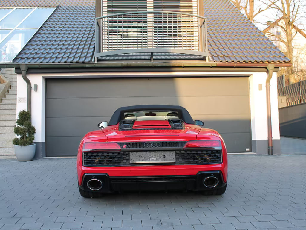 Audi R8