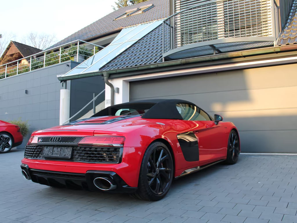 Audi R8