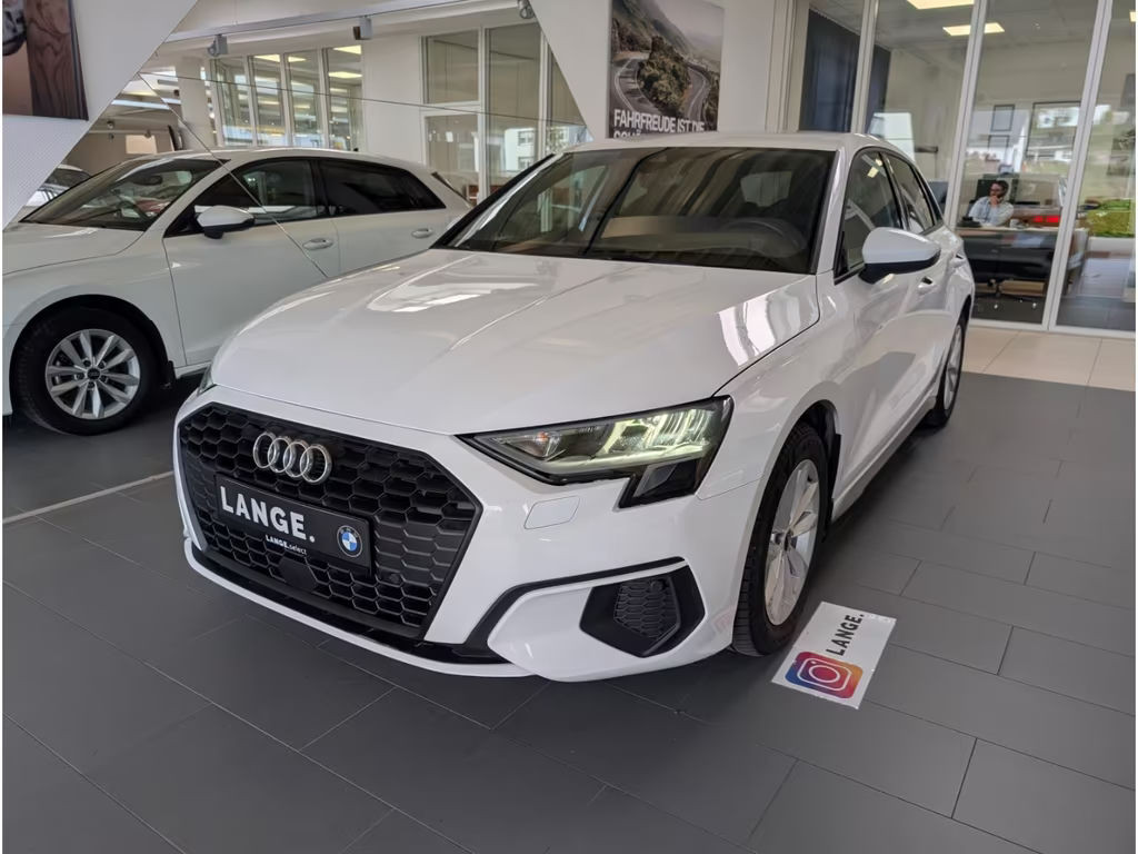 Audi A3 2023 Benzine